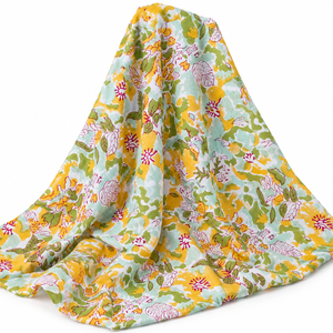 Tissu en voile de coton peigné imprimé à la main Pinksa Fashion, motif floral léger 60S60S 90 GSM, style Rajasthan, en stock - Product Image 2