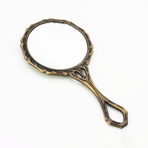 MACY BEAUTY KOREA Antique Bronze Handheld <b>Vanity</b> <b>Mirror</b> Hollow Handle Elegant Metal <b>Mirror</b> Circular <b>Mirror</b> Eyelash Extensions - Product Image 6
