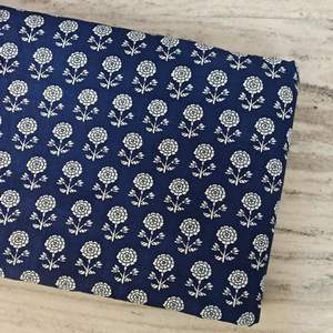 Tissu en coton imprimé traditionnel Jaipuri, coton cambriqué imprimé au bloc 60x60, tissu en coton à motifs. - Product Image 1