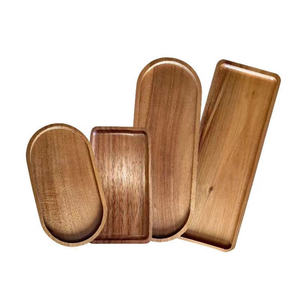 Plateau de service rectangulaire en bois, design minimaliste fait main, bois massif, finition polie, vaisselle et assiettes - Product Image 2