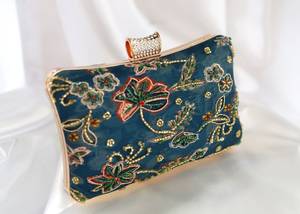 Sac à bijoux fait main au design le plus récent, brodé de perles de rocaille, sac de rangement personnalisable en couleur pour femmes et jeunes filles - Product Image 3