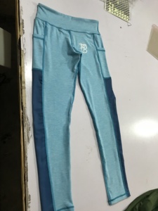 Leggings Deportivos Personalizados para Mujer, Leggings de Gimnasio de Alta Calidad con Cintura Elástica, Ecológicos y Antibacterianos - Product Image 3