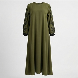 Abaya Islamique Femme à Séchage Rapide, Tendance et de Haute Qualité, Respirante, Modeste, Élégante, en Polyester, Col en V, Longueur Cheville – Meilleures Ventes - Product Image 1