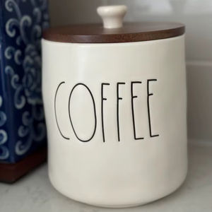 Moderno Recipiente para Guardar Café con Tapa de Madera con Acabado Brillante, Sellado Seguro, Organizador Minimalista para Encimera, Elegante Contenedor de Cocina - Product Image 1