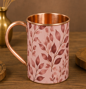 Mug en cuivre artisanal à motif botanique, avec une enveloppe extérieure vert sauge époustouflante ornée d'un élégant motif botanique feuillageux. - Product Image 3
