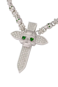 Collier pendentif épée crâne unique serti de pierres avec yeux en moissanite verte pour homme, bijoux de luxe hip-hop gothique - Product Image 2