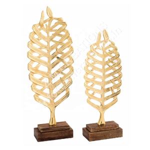 Escultura de Hojas de Aluminio Color Dorado con Base de Madera de Mango - Decoración Moderna para el Hogar Hecha a Mano y Ecológica para Diwali y Otras Ocasiones - Product Image 1