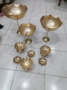 ชามเสิร์ฟโลหะสีทองขอบหยักทรงสูงสำหรับใส่ขนมหวาน เหมาะสำหรับงานเลี้ยงที่บ้านหรืองานแต่งงาน - Product Image 4