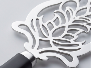 Vintage <b>Metal</b> Cake Cutting Knife In Silver With Floral Design Perfect For Weddings Anniversaries And Tabletop Parties Service - Product Image 2