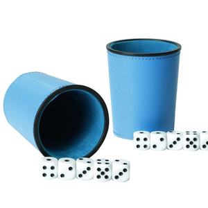 Cadeaux originaux, logo personnalisé, style rétro, gobelet à dés en cuir durable et ensemble de shaker pour les soirées en boîte de nuit, KTV, jeux - Product Image 1