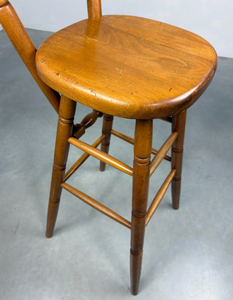 เก้าอี้บาร์สไตล์โมเดิร์นกลางศตวรรษ พร้อมพนักพิงไม้โค้งมนและเบาะนั่งบุนวม เหมาะสำหรับการนั่งในบาร์ที่บ้านอย่างมีสไตล์ จากอินเดีย - Product Image 6