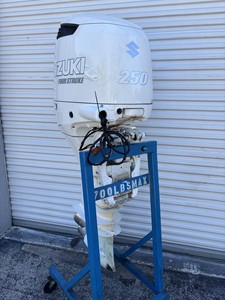 TOP Quality Sales 2013 Used DF250HP 250hp EFI 4 Stroke 30 Shaft Outboard Motor 335 Hours AVAILABLE IN STORE - Product Image 2