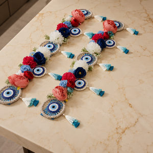 Décoration florale artisanale Bandhanwar pour porte, avec œil porte-bonheur et pompons, idéale pour les fêtes, mariages et entrées de maison - Product Image 3