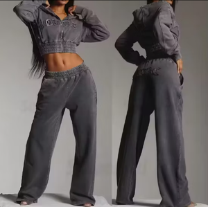 Ensemble survêtement streetwear pour femme, coupe courte, effet délavé, avec sweat à capuche zippé et pantalon de survêtement, personnalisable avec logo - Product Image 5