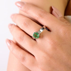 Classy Single Stone Authentic <b>Emerald</b> May Birthstone Gemstone 925 Sterling <b>Silver</b> Handmade <b>Ring</b> For Women's Party Wear Jewelry - Product Image 2