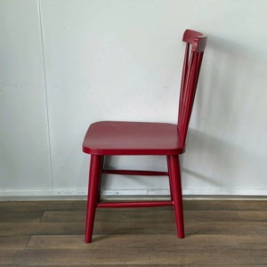 Chaise de salle à manger moderne en aluminium, finition thermolaquée rouge, durable, écologique, design à dossier en spirale, pour la maison, le bureau, l'extérieur - Product Image 4