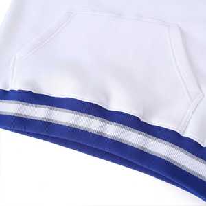 เสื้อสเวตเชิ้ตคอกลมสีขาว Zeta Phi Beta 1920 ปักลายเชนิลล์ เสื้อผ้าชมรมพี่น้องชาวกรีก สำหรับทุกเพศ ผลิตจากผ้าฝ้ายพรีเมียม - Product Image 4