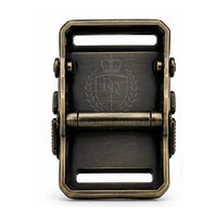 Boucles de ceinture personnalisées avec surface lisse, détails soignés et qualité durable pour ceintures de mode, jeans, pantalons et vêtements.