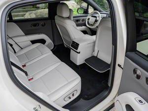 Venta Directa de Fábrica 2025: Li Auto Lixiang, Vehículo Eléctrico 4x4 de 6 Plazas, Nueva Energía - Product Image 4
