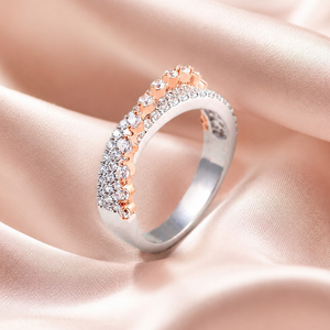 Anillo de Boda de Oro de 10K con Diamantes Multitono para Mujer |   Anillo de Aniversario de Boda con Corte Redondo de 1.00TCW, Elegante Regalo de Joyería Fina - Product Image 4