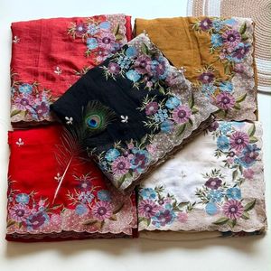 Sari en soie douce de qualité supérieure avec broderie multicolore et bordure brodée design par Royal Export - Product Image 4
