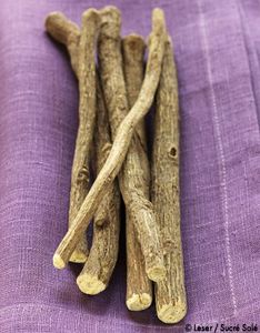 Bâtonnets de brosse à dents naturels Miswak pour une hygiène buccale traditionnelle, outil de nettoyage dentaire écologique pour les soins quotidiens des dents et des gencives - Product Image 6
