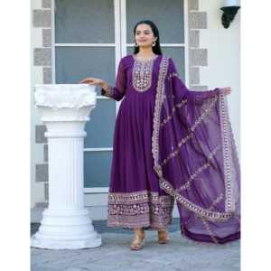 Vestido de Noche Morado Bordado de Diseñador con Trabajo de Secuencia de Codificación Única, Talla S - Product Image 3