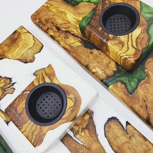 Brûleur de Bakhoor et d'Oud RoyalOud Signature Mubkhar en bois et résine, fait main, avec une élégance arabe contemporaine pour une fragrance d'ambiance luxueuse. - Product Image 5