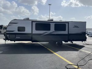 Camping-cars de luxe d'occasion 2023 2024 2025 Jayco Jay Flight S-L-X 260BH – Caravanes et motorhomes de voyage - Product Image 4