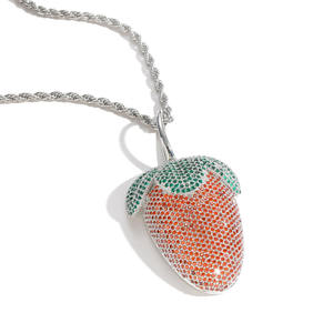 Mejor Precio: Colgante de Fresa con Cristales de Estrás y Micro Pavé, Charm de Fruta para Uso Diario, Estilo Unisex Adorable, ¡En Venta! - Product Image 4