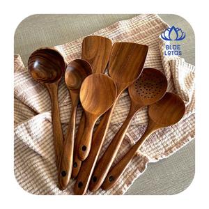 Ensemble de cuillères en bois très demandées - Ustensiles de cuisine à long manche pour remuer, servir et plus encore - OEM disponible - Product Image 1