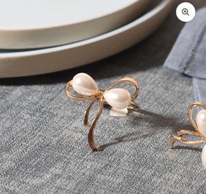 Anillos de Servilleta Clásicos con Lazo de Perlas, Decoración de Mesa de Boda de Metal, 4.5 cm - Product Image 5