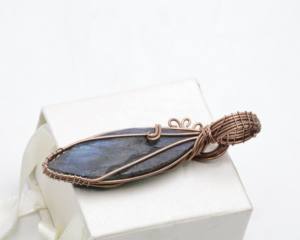 Pendentif en labradorite naturelle AAA+++ avec enroulement en fil de cuivre, bijou artisanal en pierre précieuse, taille libre, pendentif en cristal de guérison - Product Image 3