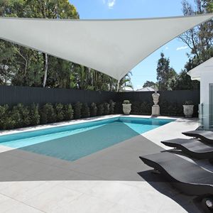 Tenda Parasole Triangolare Grigia 25x25x25, Rete di Copertura Durevole per Esterni - Product Image 5