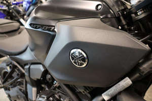 LIVRAISON GRATUITE Nouvelle Moto Sportive Yamaha MT-07 2025 689cc 6 vitesses Motocyclettes Industrielles DIY Garantie 3 Ans Origine JP + Casque Gratuit - Product Image 3