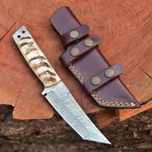 Couteau Tanto à lame fixe en acier Damas de qualité industrielle, fabriqué OEM, modèle Mortal Saga, avec manche en corne de cerf, pleine longueur de lame, pour la chasse, le camping et le transport. - Product Image 3