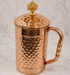 Carafe en cuivre martelé artisanale, pichet à eau au motif nid d'abeille gaufré, récipient décoratif en cuivre fait main Tamra Jal - Product Image 4
