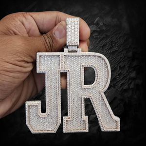 จี้เพชรโมอิสซาไนต์สุดหรู ตัวอักษร JR ประดับเพชรเต็มตัว สร้อยคอเงินแท้ 925 สไตล์ฮิปฮอป สร้อยคอชื่อสั่งทำได้ ของขวัญสุดหรู ระยิบระยับ - Product Image 1