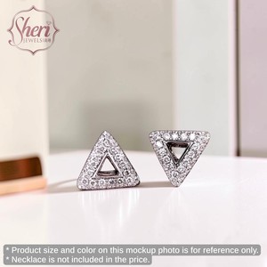 Joyas Sheri |   Pendientes de Diamantes Naturales con Corte Triangular, Oro Sólido de 18K, Pendientes Redondos Brillantes para Uso Diario de Mujer - Product Image 3