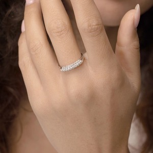 Anillo de Boda con Diamantes Cultivados en Laboratorio de Corte Redondo de 1.45CT en Oro Blanco de 9K, Diseño Floral, Anillo de Aniversario para Mujer, Joyería Fina Personalizada - Product Image 5