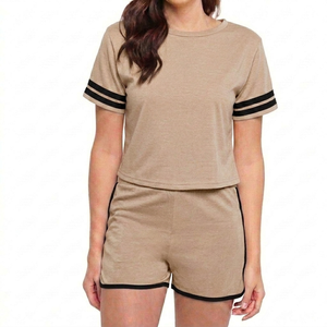 Ensemble T-shirt et short pour femme, tenue décontractée d'été en deux pièces, coton respirant, vêtements de détente, logo personnalisé OEM, vente en gros - Product Image 6