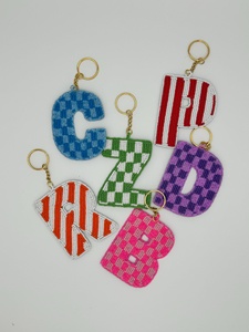 Llaveros de abalorios con letras del alfabeto A B C D, dijes bordados para bolsos, dijes de abalorios lindos y duraderos de estilo sencillo al mejor precio - Product Image 5