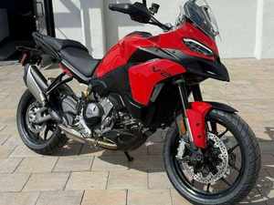 Venta Urgente_ Motocicleta Ducati Multistrada V2 Adventure 2026 SK - Product Image 1