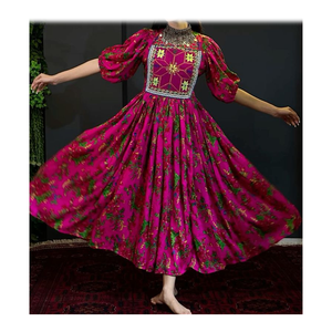 Vestido Largo Femenino Estilo Afgano, Bordado a Mano, Moda Cultural - Product Image 4