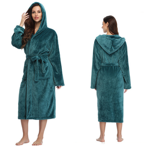 Bata de lujo de felpa y forro polar Nesta Sports para mujer con capucha, conjunto de regalo de bata de invierno al por mayor - Product Image 6