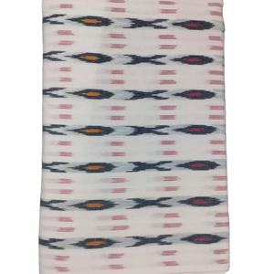 Tissu Ikat indien traditionnel tissé à la main, durable et éco-responsable, en coton, fabriqué par des artisans, pour la décoration intérieure. - Product Image 1