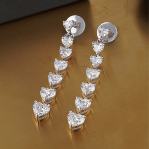 Pendientes de Diamante Cultivado en Laboratorio con Corte Corazón de 5.36 CT, Diseño de Aro Chapado en Oro Blanco de 14K y Oro de 18K, para Boda o Fiesta - Product Image 4