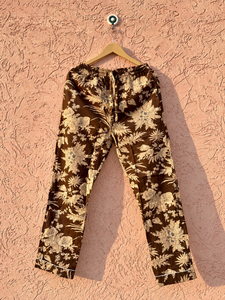 Conjunto de Pijama de Algodón con Estampado Floral para Mujer |   Conjunto de Pijamas Ecológicos para Verano y Otoño, con Camisa de Botones, Pantalones y Bolsa de Viaje - Product Image 3