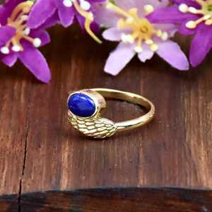 Bague Aile d'Ange en Lapis Lazuli Naturel, Plaqué Or 18 carats, Bague Fine Minimaliste, Bijou pour Amoureux des Animaux - Product Image 4