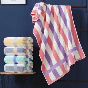 Toalla de Playa de Secado Rápido, Personalizada con Sublimación, Tipo Waffle, Reciclada, Libre de Arena, de Algodón Estampado, con Diseño de Logotipo - Product Image 2